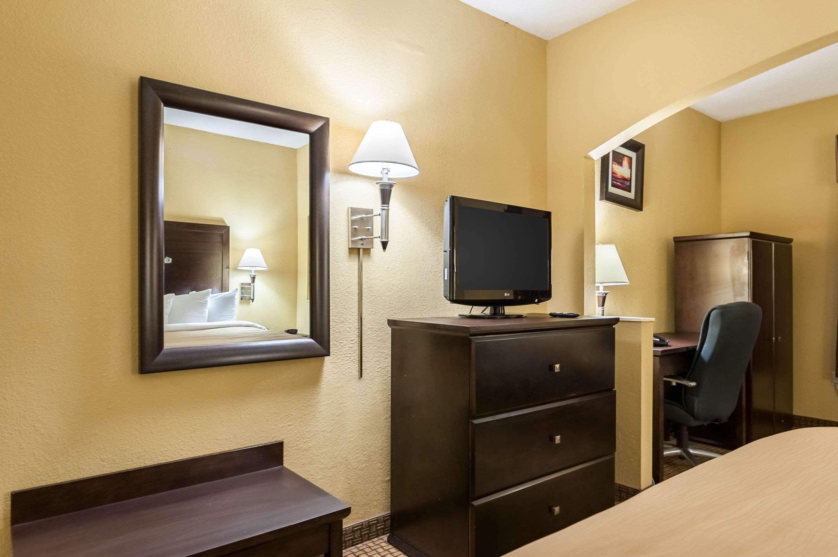 Quality Inn & Suites Lafayette Εξωτερικό φωτογραφία