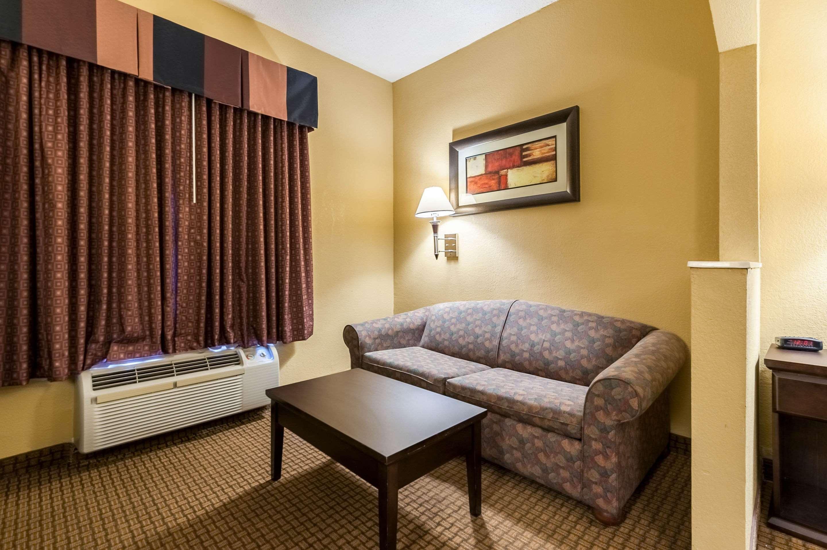 Quality Inn & Suites Lafayette Εξωτερικό φωτογραφία
