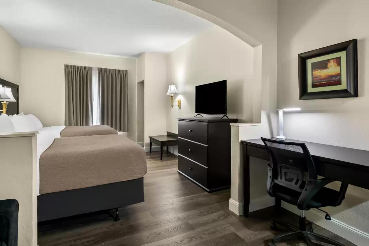 Quality Inn & Suites Lafayette Εξωτερικό φωτογραφία